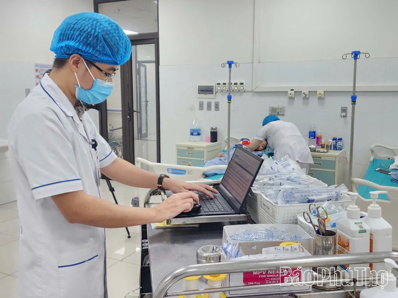 Cải thiện dịch vụ y tế, nâng cao hiệu quả khám, chữa bệnh