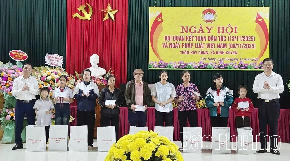 Ngày hội Đại đoàn kết toàn dân tộc thôn Xây Dựng, xã Bình Xuyên