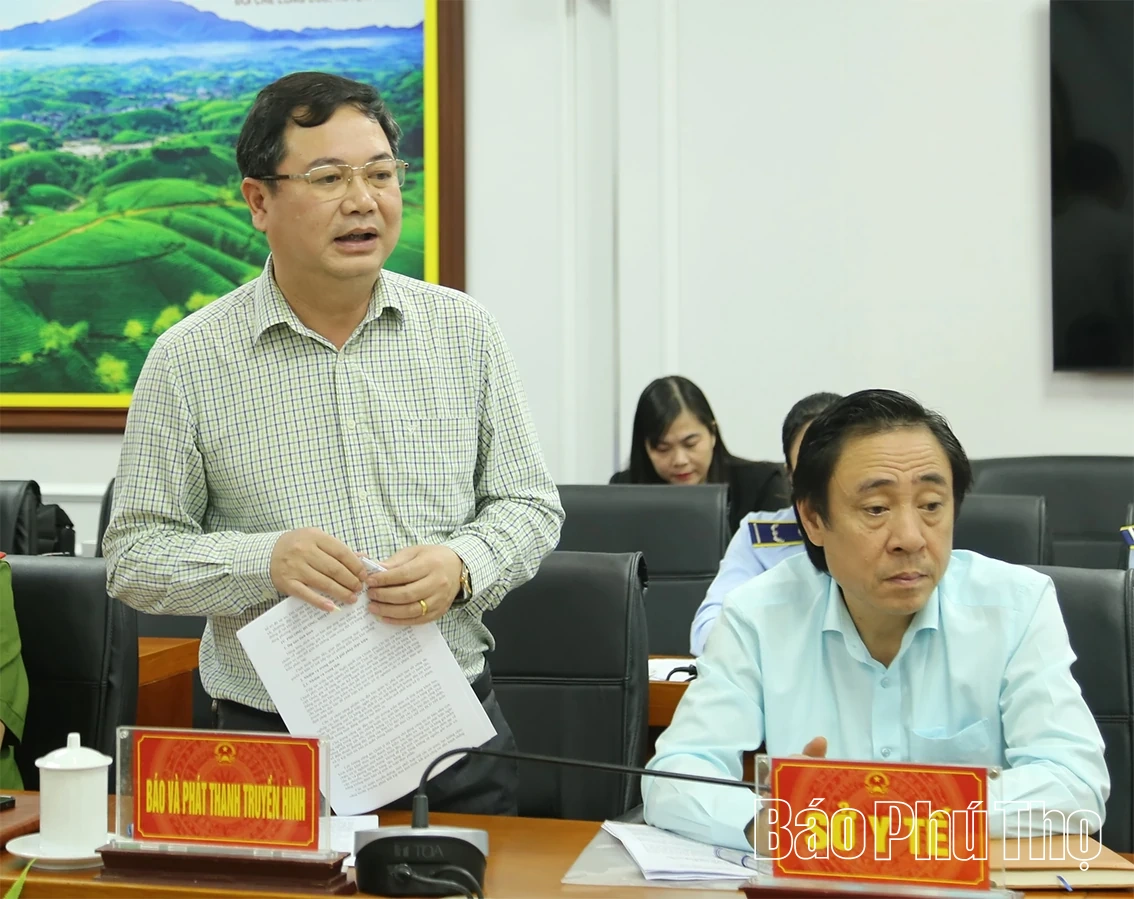 Cho ý kiến về công tác chống buôn lậu, gian lận thương mại và công tác quản lý cụm công nghiệp