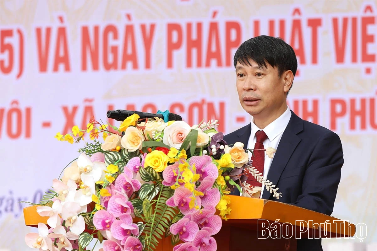 Phó Chủ tịch UBND tỉnh Nguyễn Khắc Hiếu dự Ngày hội Đại đoàn kết toàn dân tộc tại khu dân cư phố Mường Vôi