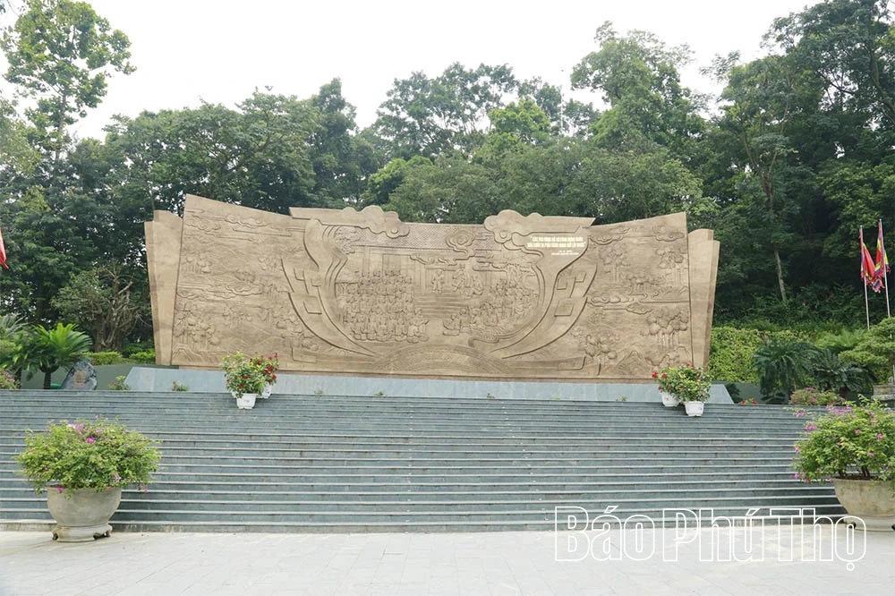 Địa chỉ đỏ giáo dục truyền thống cách mạng, tri ân nguồn cội