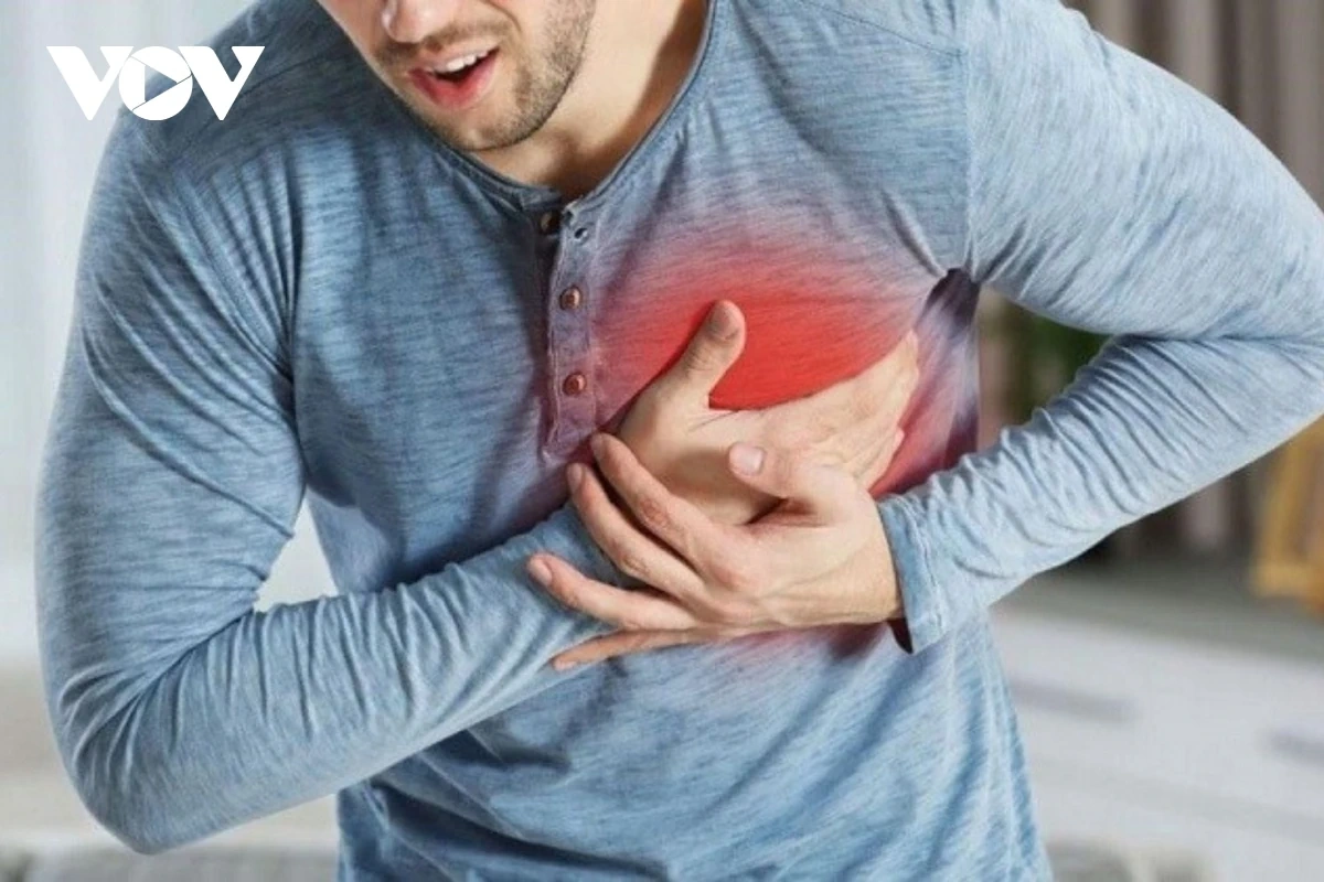 Thời tiết chuyển lạnh, bác sĩ cảnh báo những cơn đột kích sức khỏe dễ gặp