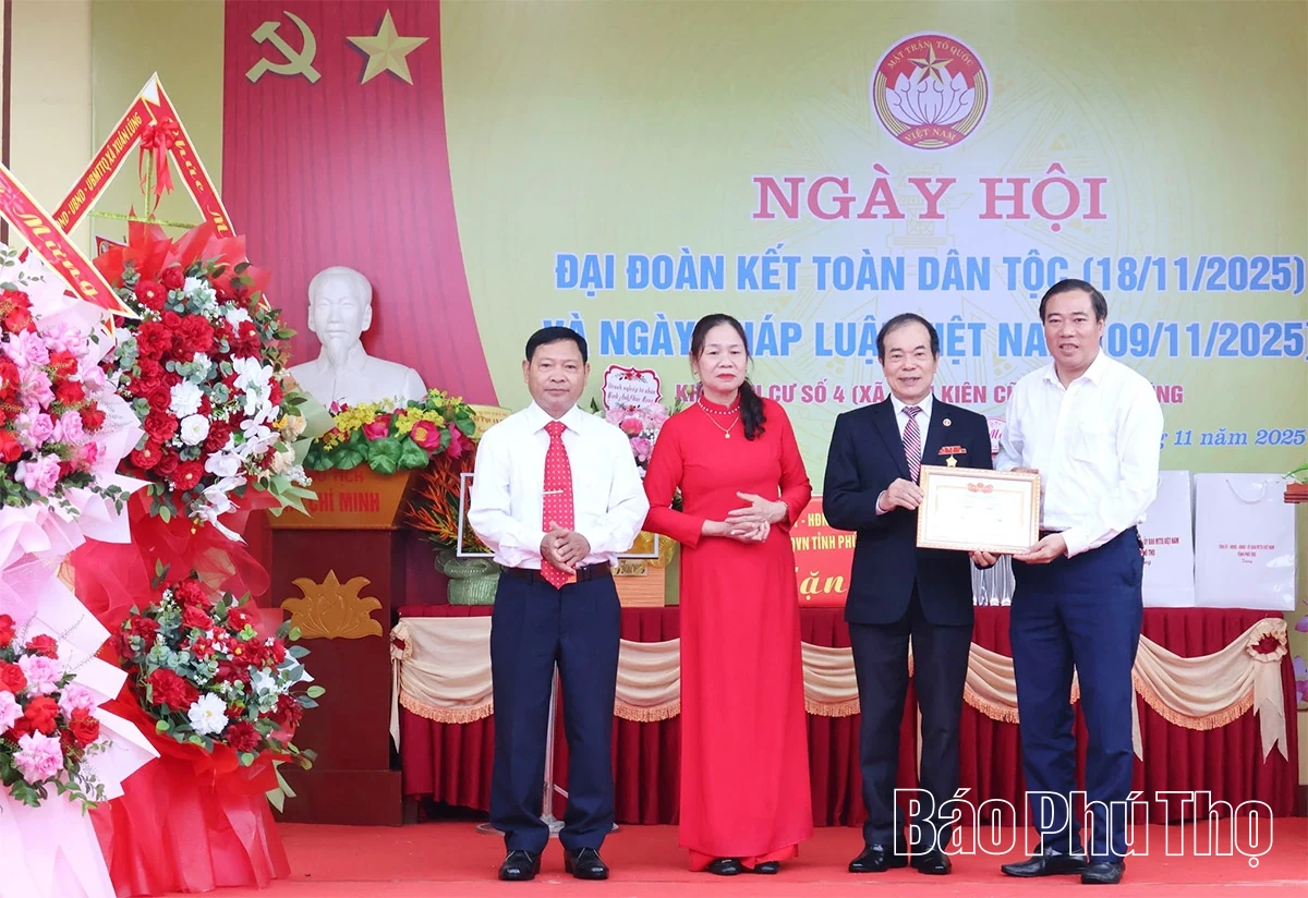 Khu 4, xã Xuân Lũng tổ chức Ngày hội Đại đoàn kết toàn dân