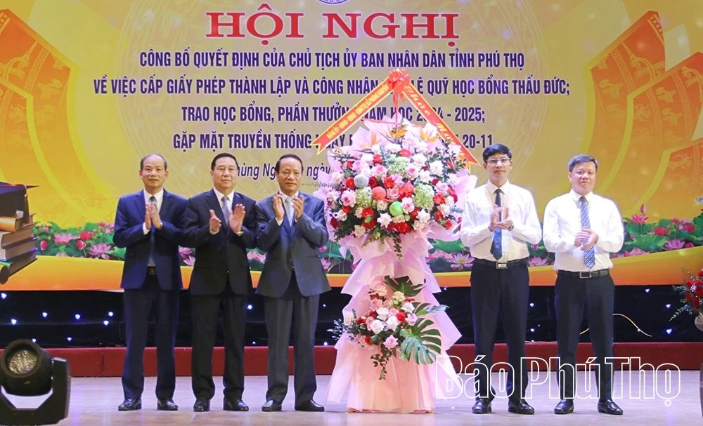 Công bố Quyết định thành lập Quỹ học bổng Thấu Đức