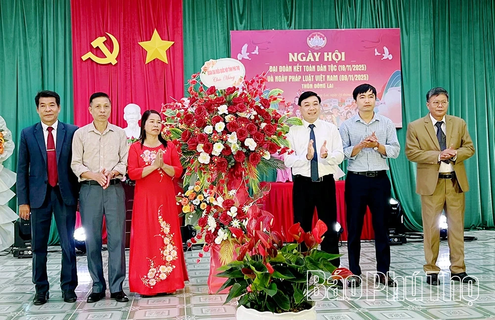 Ngày hội Đại đoàn kết toàn dân tộc thôn Đông Lai, xã Liên Hoà