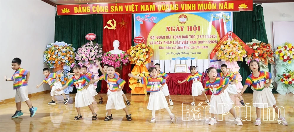 Ngày hội đại đoàn kết toàn dân tộc tại Khu dân cư Liên Phú, xã Chí Đám