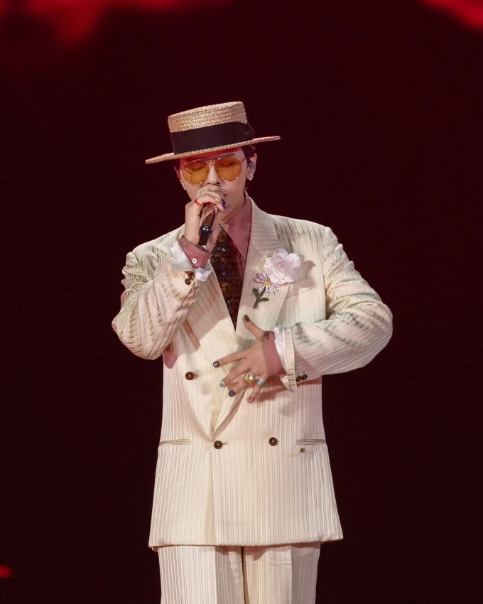 Lý do G-Dragon gây sốt