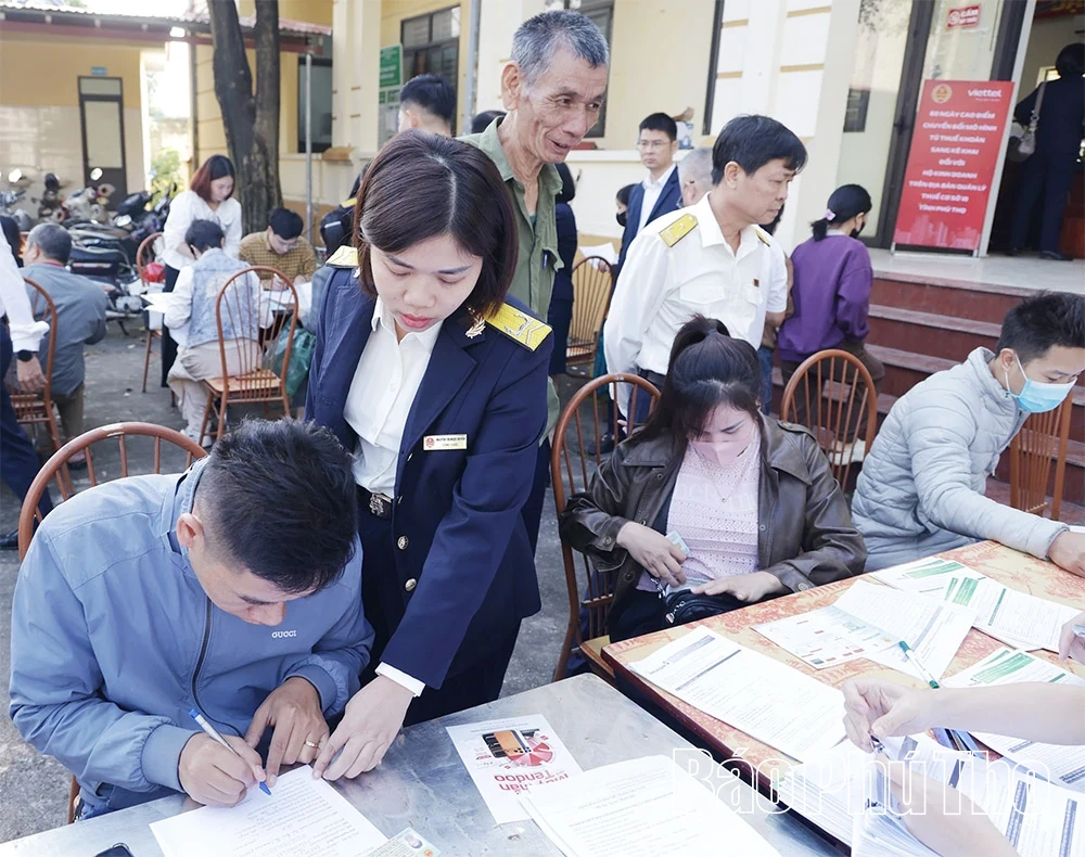 Hội nghị triển khai đề án 3389/QĐ-BTC và Kế hoạch 3352/QĐ-CT “60 ngày cao điểm chuyển đổi mô hình từ thuế khoán sang kê khai đối với hộ kinh doanh”