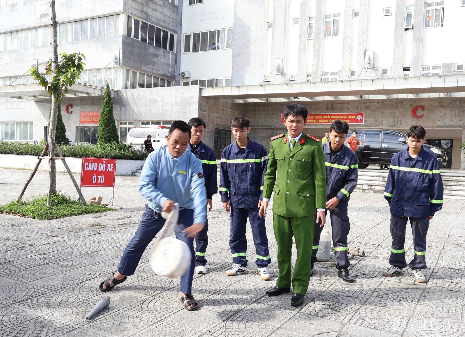 Bồi dưỡng, huấn luyện nghiệp vụ PCCC tại Bệnh viện Phục hồi chức năng Vĩnh Phúc