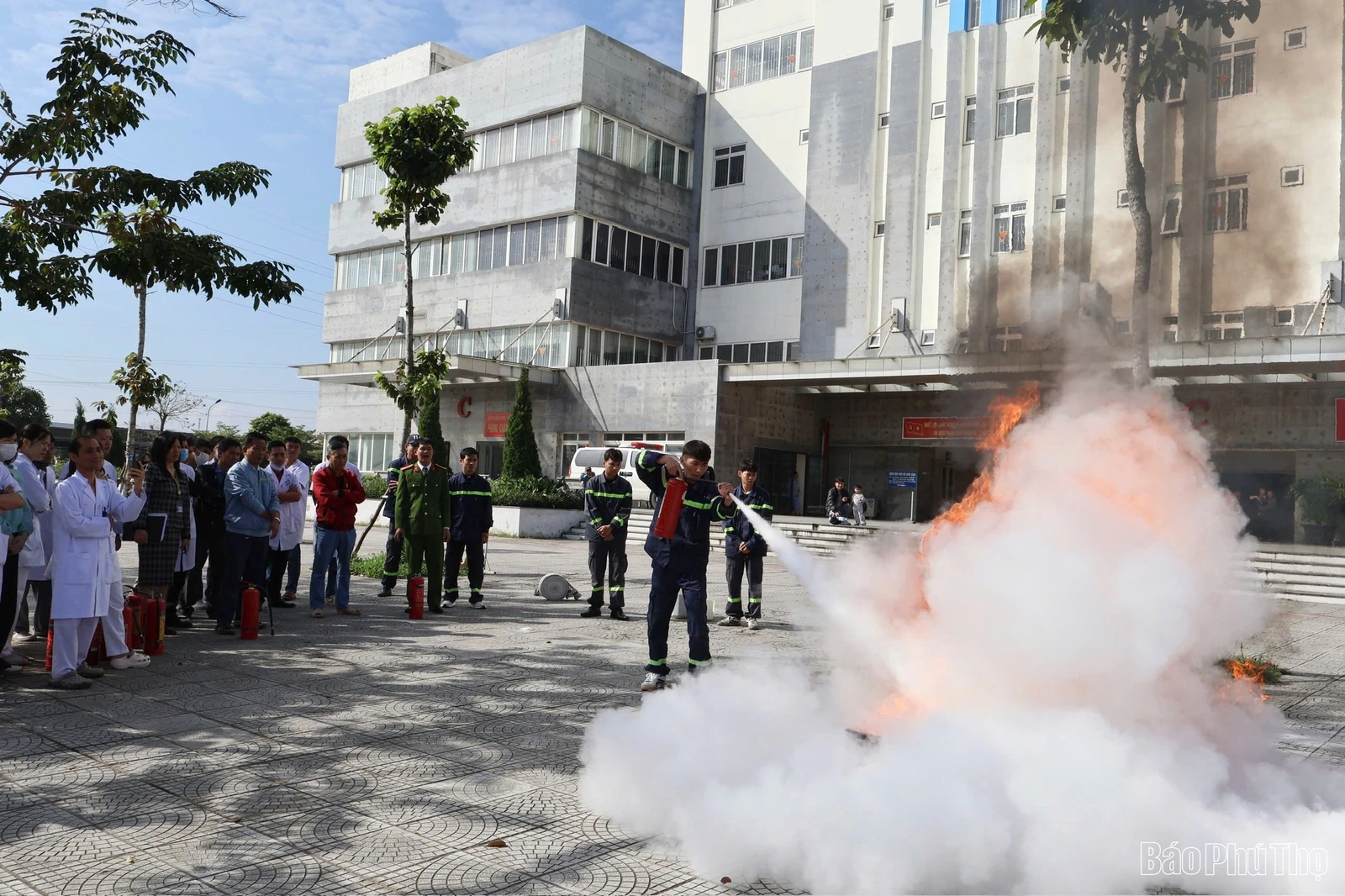 Bồi dưỡng, huấn luyện nghiệp vụ PCCC tại Bệnh viện Phục hồi chức năng Vĩnh Phúc