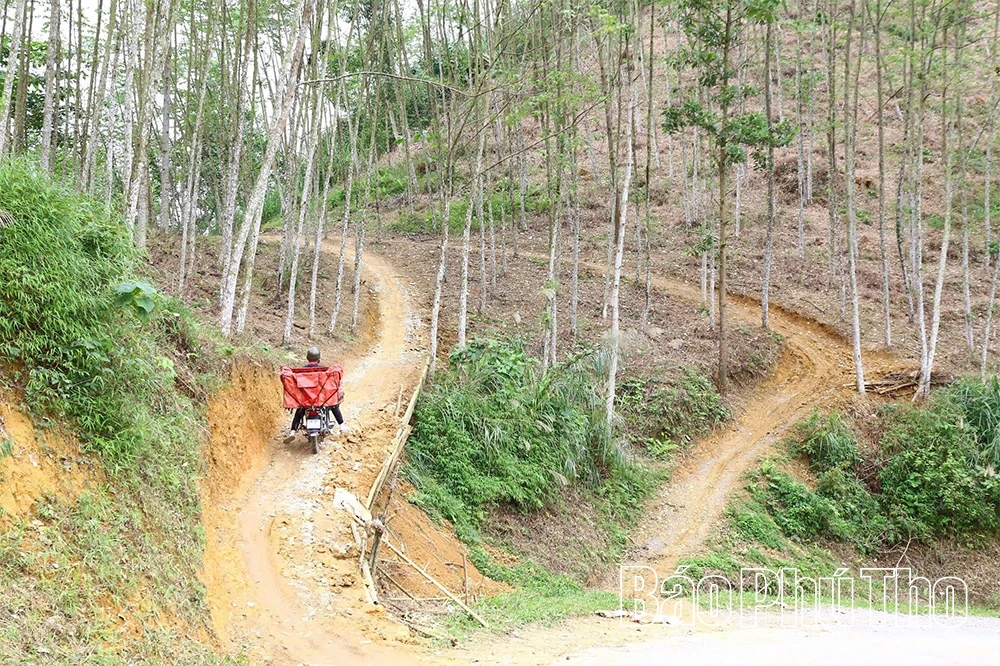 Tỉnh lộ 433 bị “cắt đứt”, hàng nghìn hộ dân mong mỏi sớm thông xe