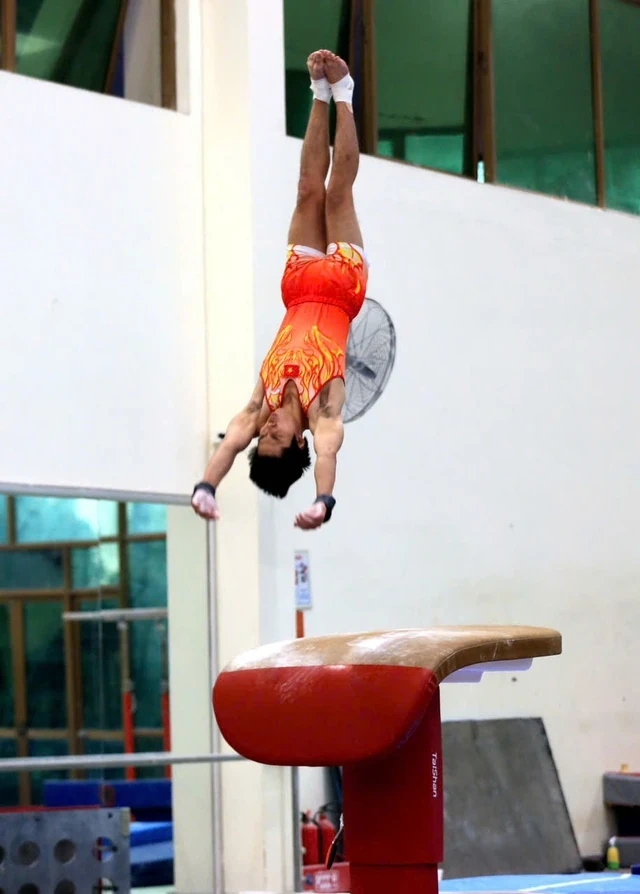 Hot boy thể dục dụng cụ và giấc mơ vàng SEA Games 33: Khi bị Thái Lan làm khó