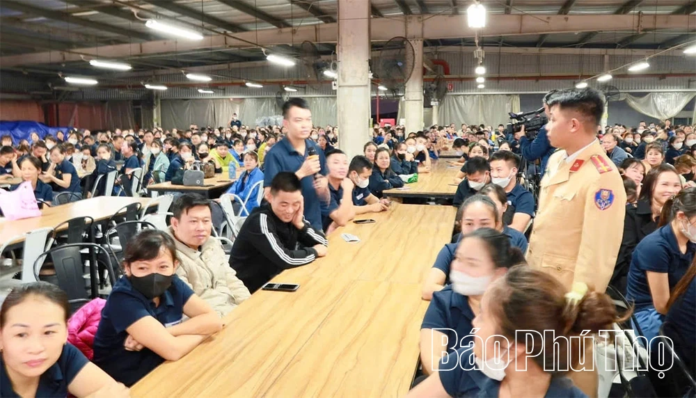 1.200 công nhân được trang bị kiến thức mới về an toàn giao thông