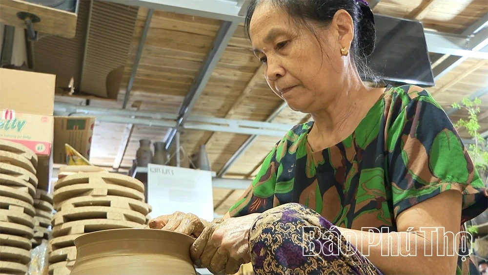 Huong Canh – the Breath of the Earth