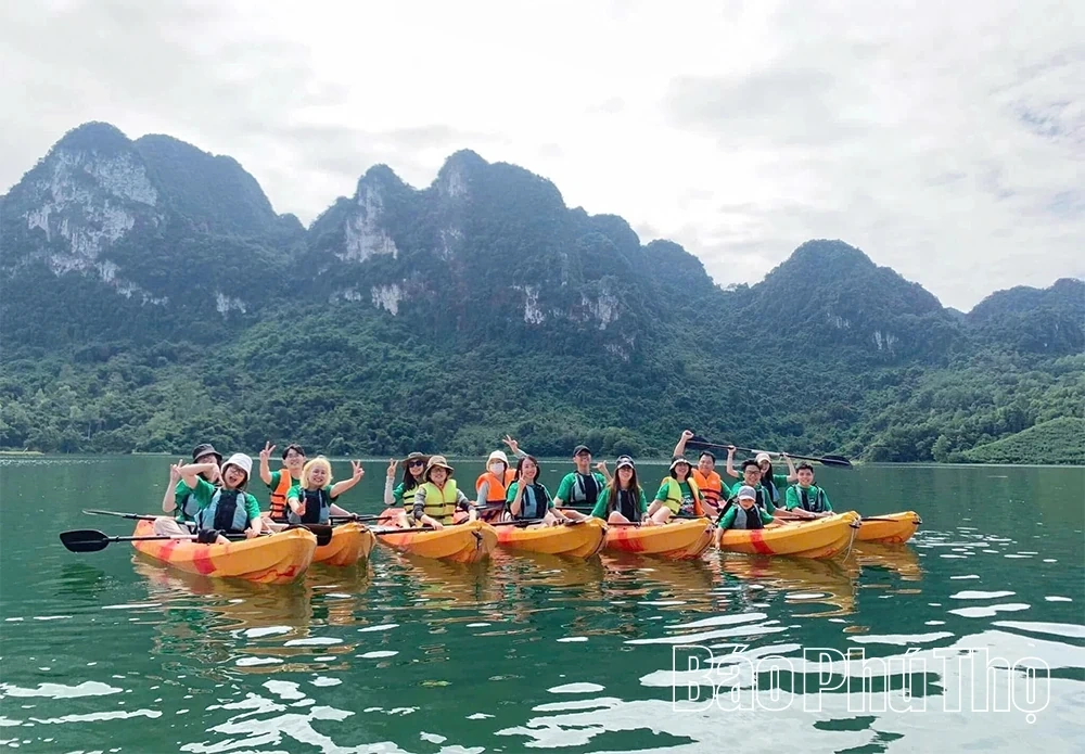 Tan Mai – a “shining gem” on the tourism map of the Northwest