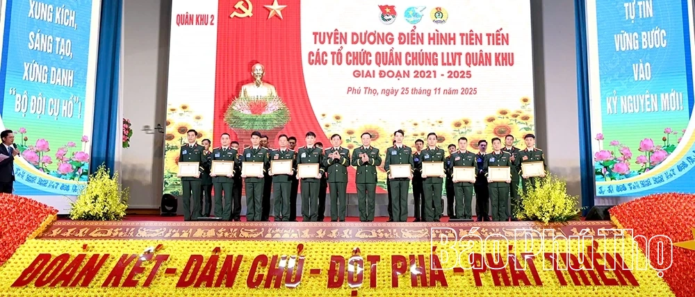 Quân khu 2 tuyên dương các tập thể , cá nhân tiêu biểu trong hoạt động công tác quần chúng giai đoạn 2021 – 2025