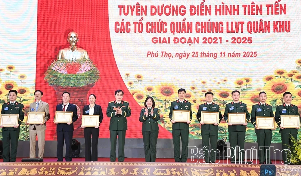 Quân khu 2 tuyên dương các tập thể , cá nhân tiêu biểu trong hoạt động công tác quần chúng giai đoạn 2021 – 2025