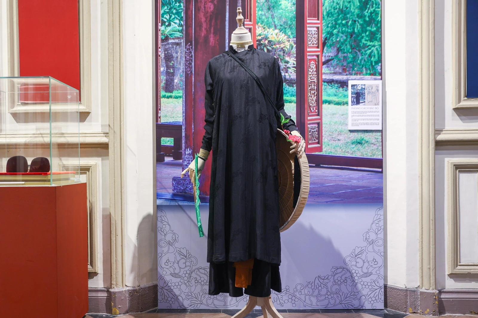 Triển lãm tái hiện y phục Việt qua ba thế kỷ