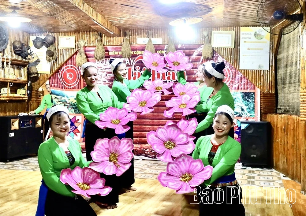 Khám phá du lịch trên “Nóc nhà xứ Mường”