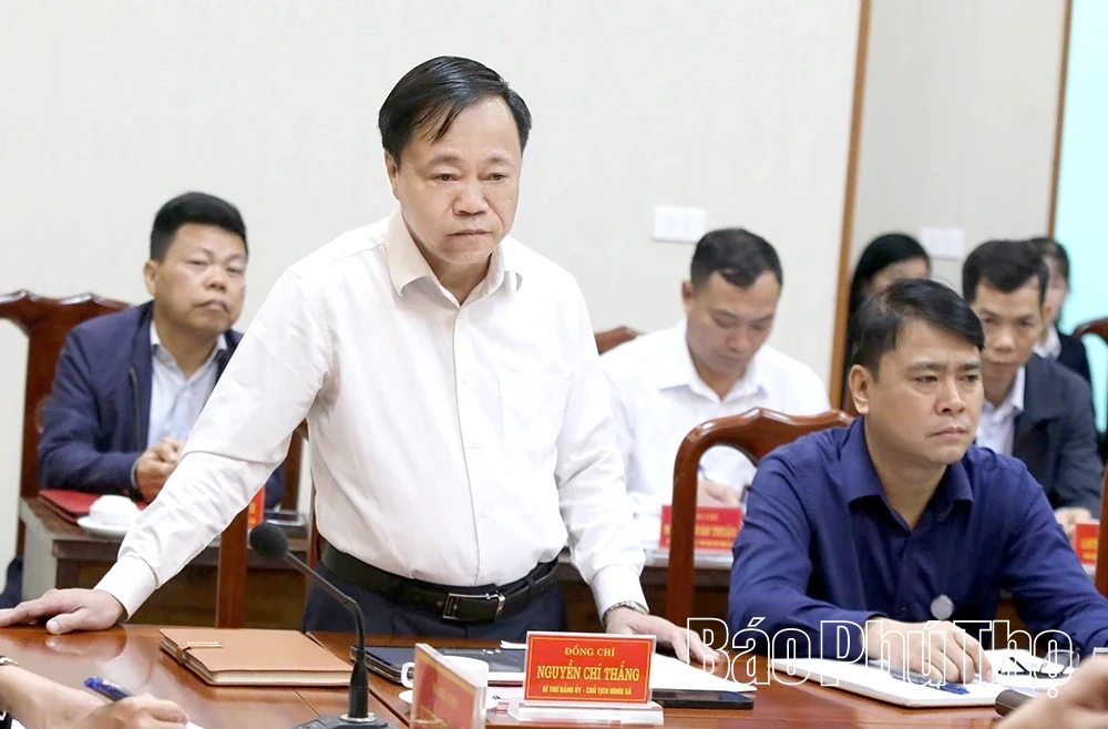 Phó Chủ tịch UBND tỉnh Nguyễn Khắc Hiếu làm việc với UBND xã Hiền Quan về cải cách hành chính