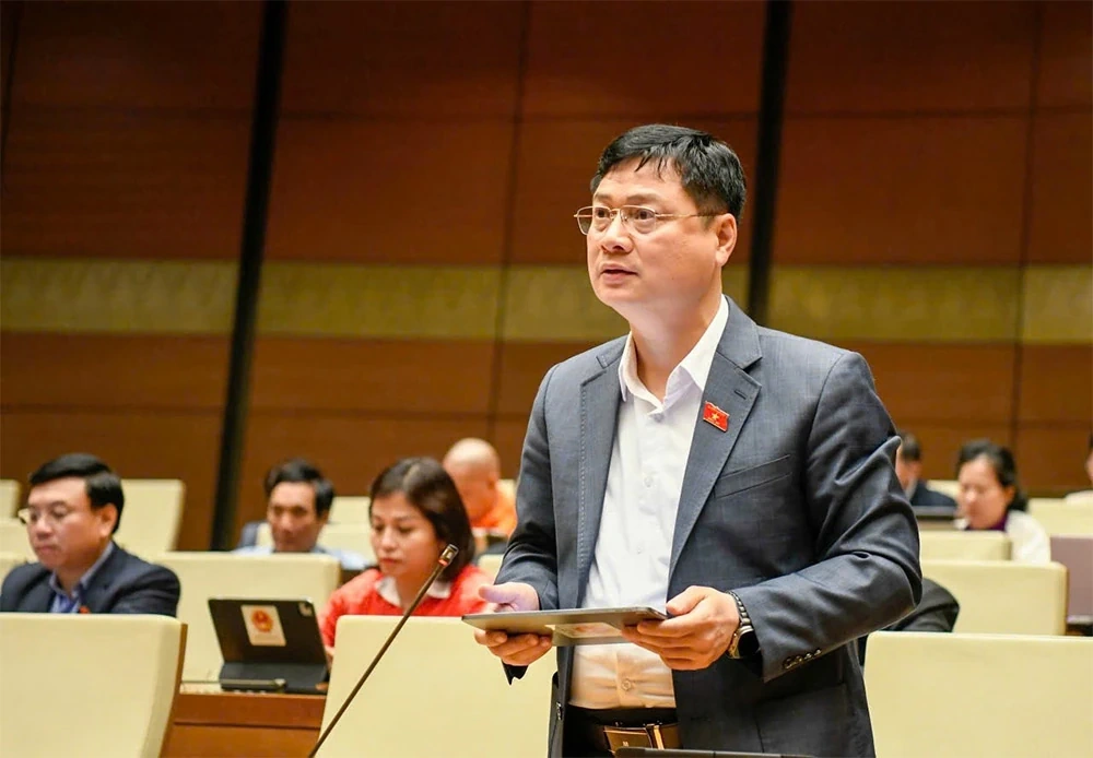 Đại biểu Quốc hội Đoàn Phú Thọ góp ý kiến tháo gỡ vướng mắc trong thi hành Luật Đất đai