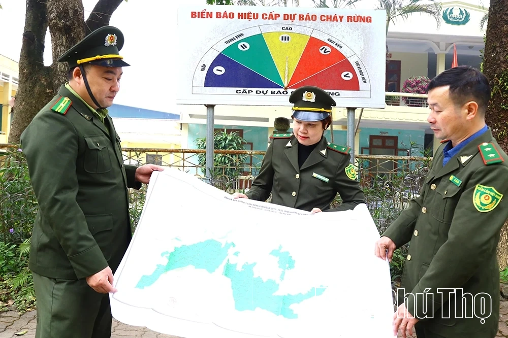 Giữ rừng mùa khô ở vùng cao Đà Bắc