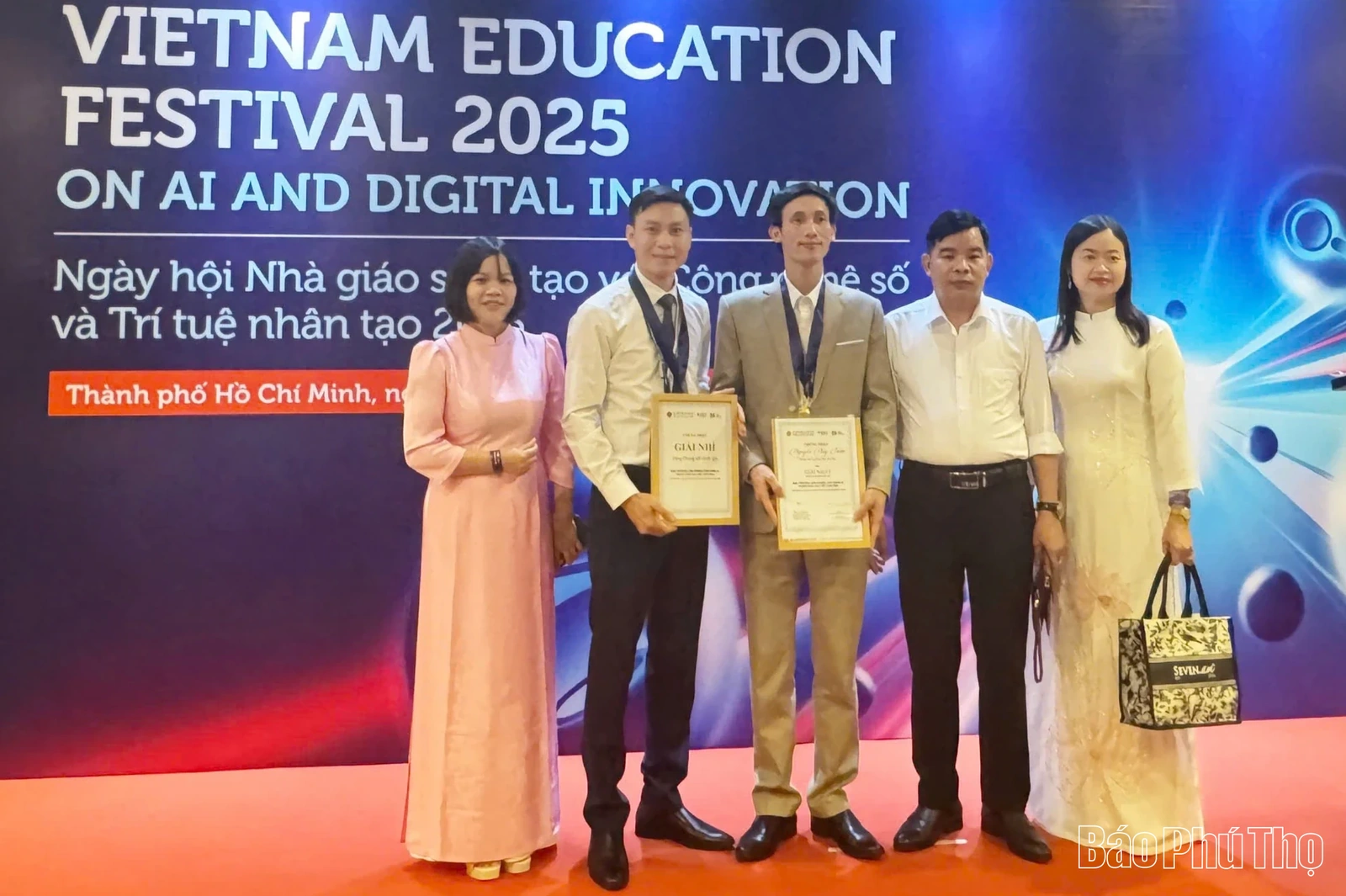 Phú Thọ xếp thứ hai toàn quốc về ứng dụng AI trong dạy học