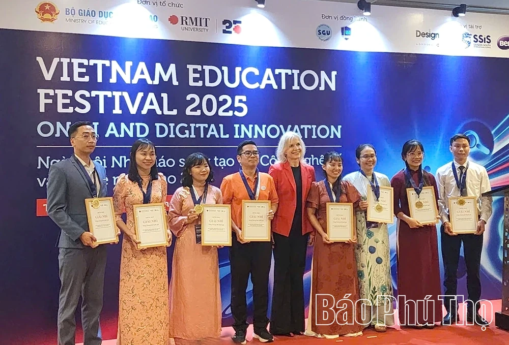 Phú Thọ xếp thứ hai toàn quốc về ứng dụng AI trong dạy học