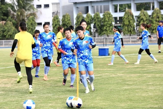 HLV Mai Đức Chung: Đội tuyển nữ Việt Nam sẽ thắng Myanmar bằng tất cả những gì có thể