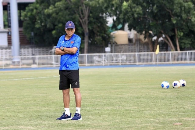 HLV Mai Đức Chung: Đội tuyển nữ Việt Nam sẽ thắng Myanmar bằng tất cả những gì có thể