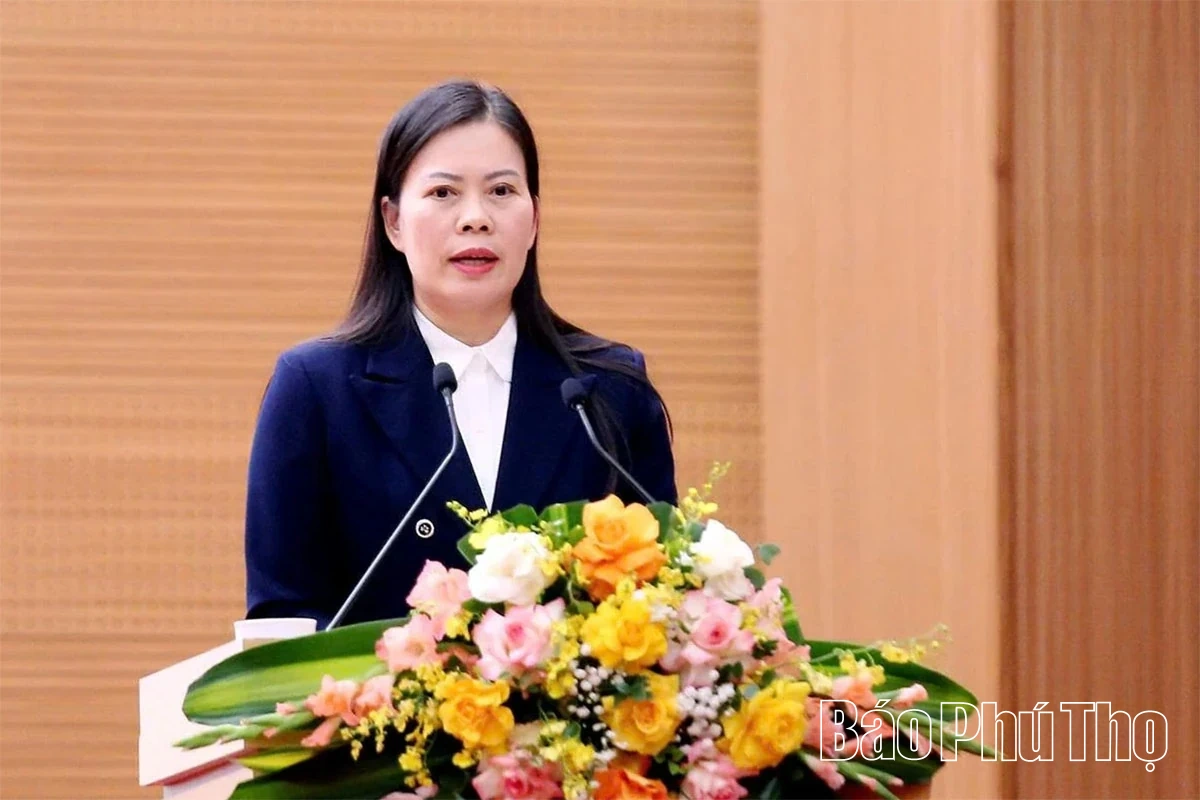 Các đại biểu thảo luận, chất vấn và trả lời chất vấn tại hội trường