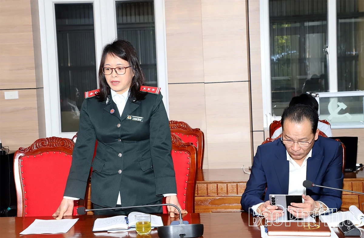 Chủ tịch UBND tỉnh Trần Duy Đông tiếp công dân định kỳ tháng 12/2025