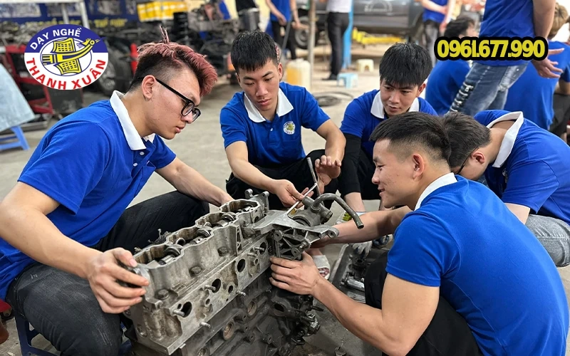 Chọn nghề phù hợp hơn là học phí đắt hay rẻ ?