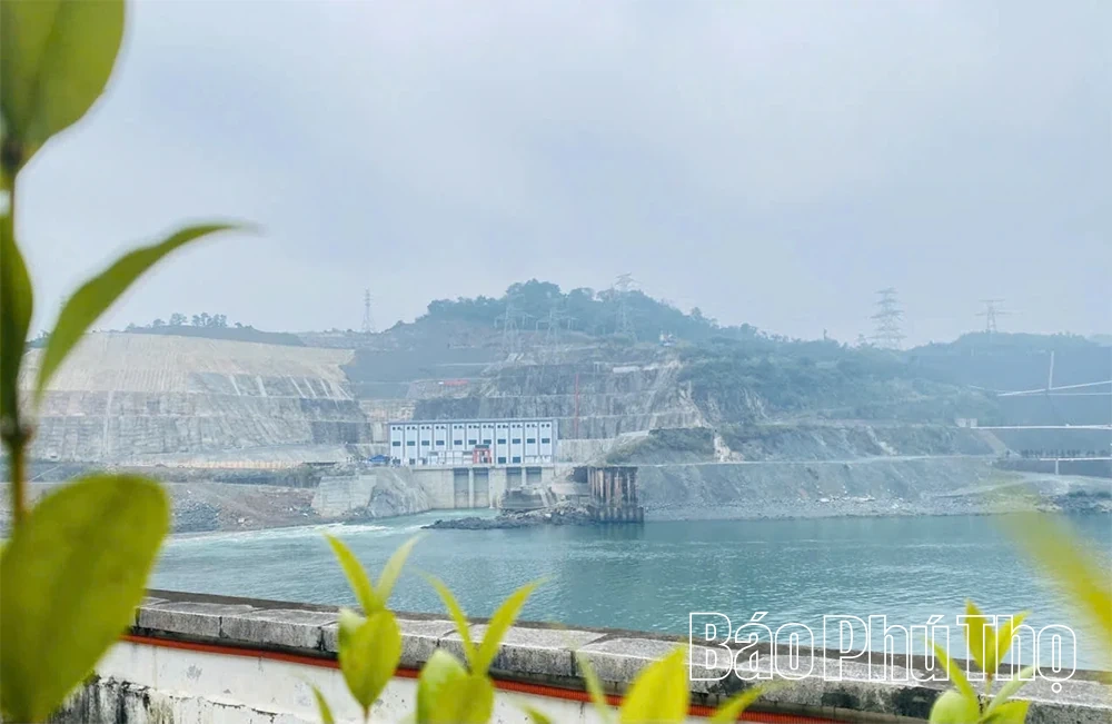 Nghiệm thu Công trình nhà máy thủy điện Hòa Bình mở rộng