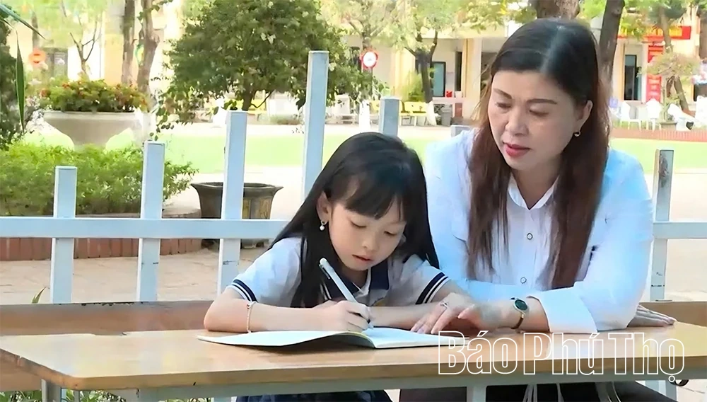 Cô Đoàn Thị Út gieo ước mơ qua từng con chữ