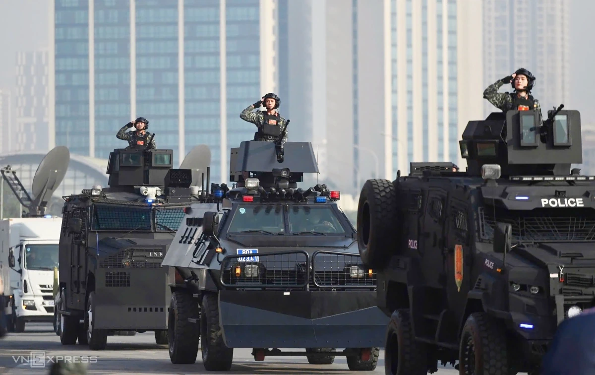 1.000 công an phô diễn sức mạnh trong lễ xuất quân bảo vệ Đại hội Đảng