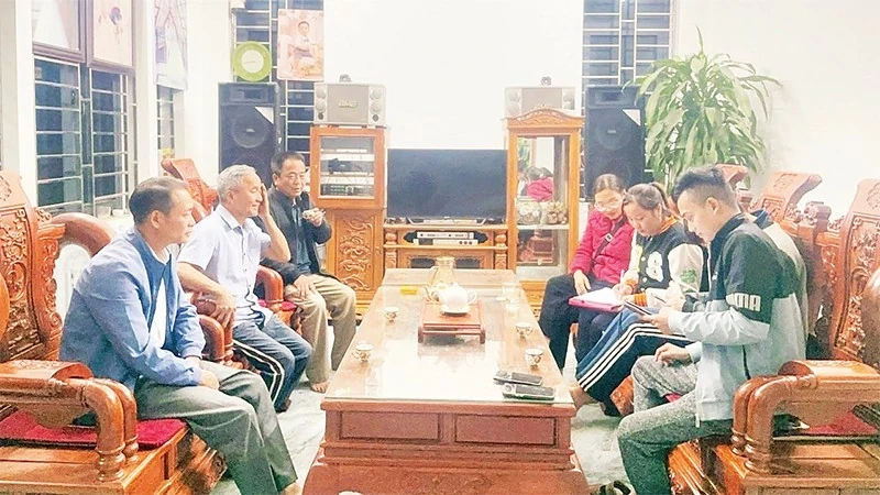 “Bình dân học vụ số” ở miền quê Lập Thạch