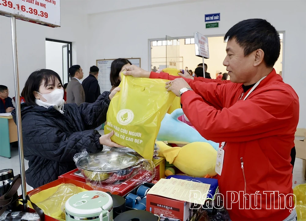 Công nhân, người lao động khu vực Vĩnh Phúc hiến 288 đơn vị máu an toàn