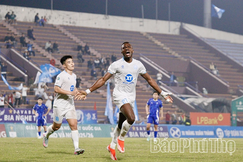 Xuân Thiện Phú Thọ thắng ấn tượng Quảng Ninh trên sân nhà