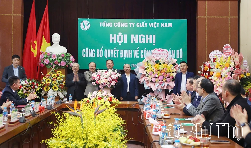 Công bố quyết định bổ nhiệm Tổng Giám đốc Tổng Công ty Giấy Việt Nam