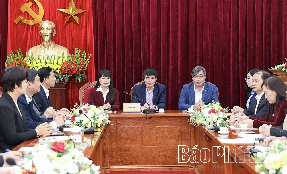 Tiếp tục đẩy mạnh phong trào thi đua ngành Văn hóa, Thể thao và Du lịch