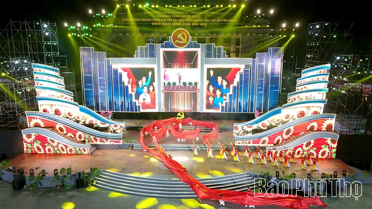 Tổng duyệt Chương trình nghệ thuật chào mừng thành công Đại hội XIV của Đảng, mừng Đảng, mừng Xuân