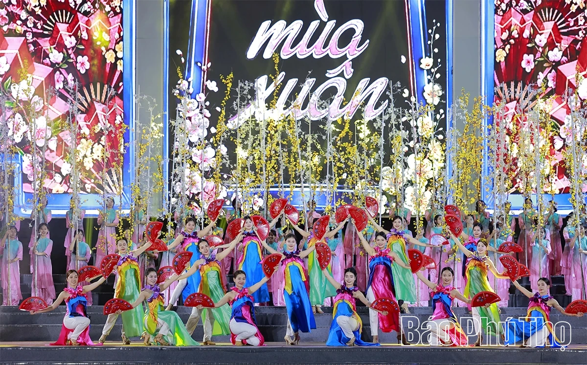 Tổng duyệt Chương trình nghệ thuật chào mừng thành công Đại hội XIV của Đảng, mừng Đảng, mừng Xuân