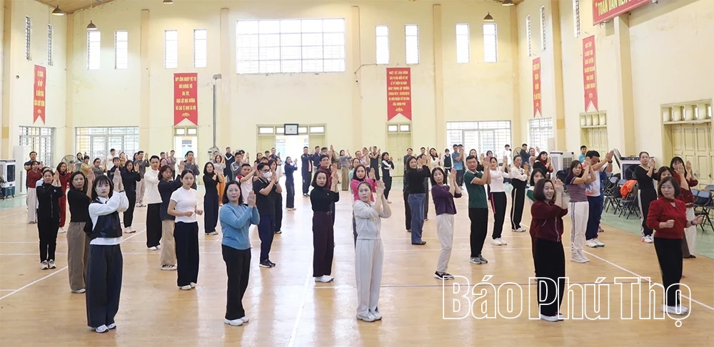 Phú Thọ tập huấn, thí điểm bài thể dục buổi sáng và giữa giờ cho học sinh tiểu học