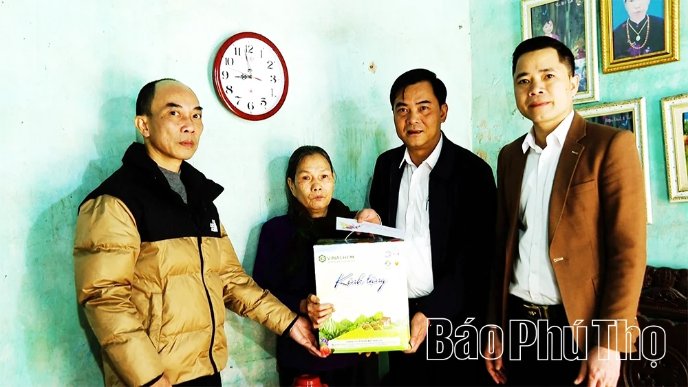 Tết ấm đến với người nghèo và công nhân lao động