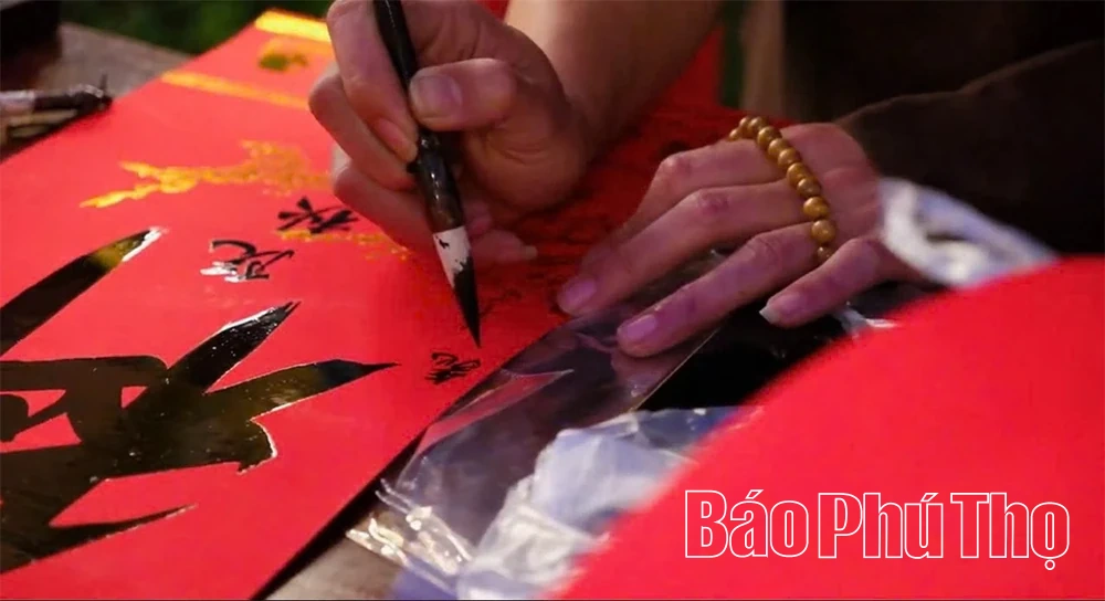 Xin chữ đầu năm nơi cửa Phật - Nét đẹp văn hóa tâm linh