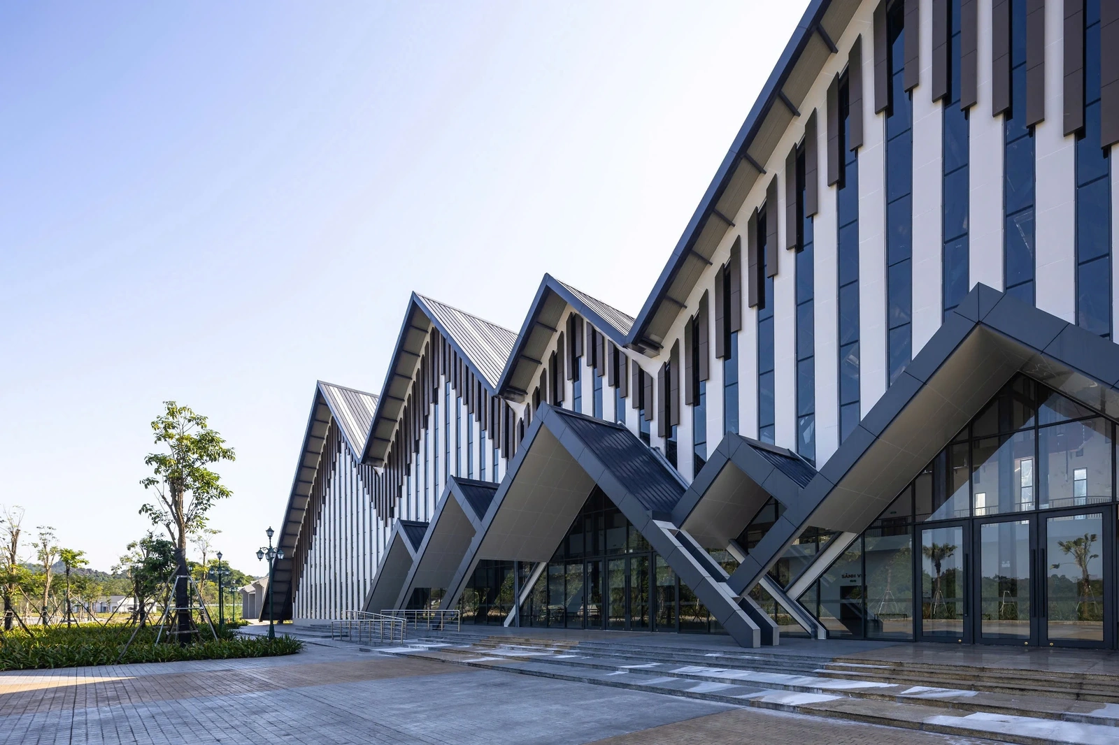 Hành trình kết nối di sản và tâm linh