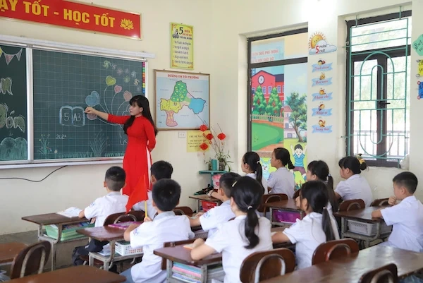 Lương giáo viên được ưu tiên xếp cao nhất từ năm 2026