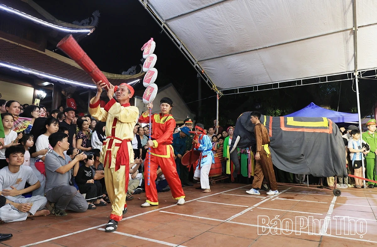 Nét văn hóa đặc sắc lễ hội Trò Trám