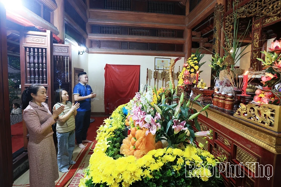 Nét văn hóa đặc sắc lễ hội Trò Trám